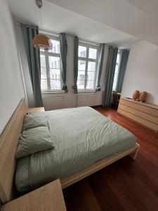 Elegant Grand Place Stays