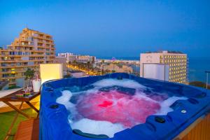 Luxury Penthouse Sea Views- Jacuzzi