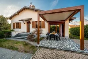 Villa Iris -Pet friendly stay - garden - private parking- Bike friendly holiday house - Bugiallo