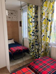 Sejours chez l'habitant Toulousaine arboree - parking public : photos des chambres