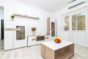 Apartament 1 Mai - Sara - Podari