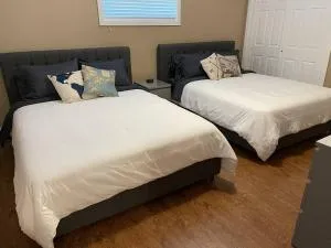 Cozy 2 bedroom home in Chatham - left side - Tilbury