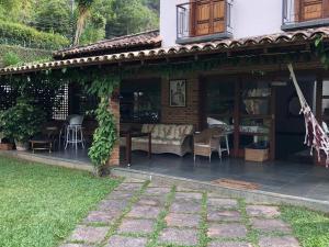 Casa na Serra incrivel com vista para as montanhas