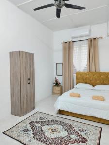 NASUHA HOMESTAY 1 TEMERLOH Semi-D House, 4 Bedroom, 3 Bathroom, 5 Unit Aircond, Free Wifi and Netflix, Near Hospital with Private Pool