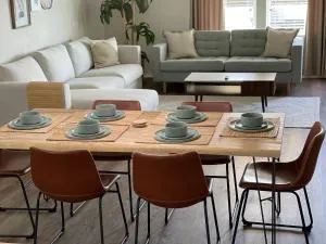 Perfect 4Bd with King Bed Vacation Home - Aubrey