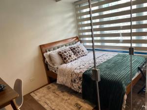 Twin Condo Luxury Makati Marvel 300 Mbps internet