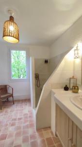 Villas Maison Charmeilles - Gite touristique - Coliving : photos des chambres