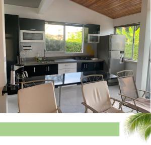 Casa con piscina privada Vía melgar Carmen de Apicalá