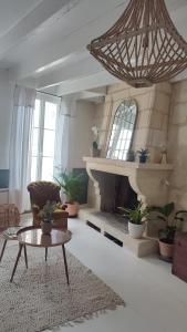 Villas Maison Charmeilles - Gite touristique - Coliving : photos des chambres
