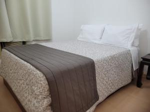 Flat Rua Haddock Lobo 867 com 2 Quartos e Sacada e Enxoval