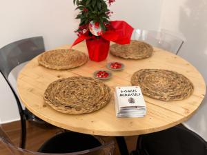 Domus Miraculi: Casa storica nel cuore di Napoli