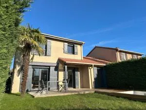 Sunny House - Villa 4 chambres - Saint Genis Les Ollières - 弗朗舍维尔