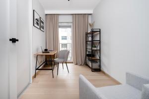 Łódź Prestige Suites - 64m2, Parking, Office Room - by Rentujemy