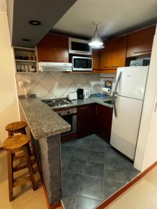 Moderna propiedad de 2 ambientes - hasta 4 personas - Cerca del subte "B"