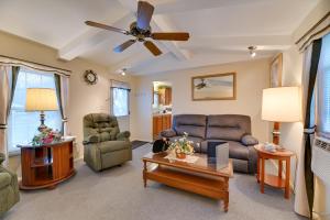 Quaint Lakemont Retreat 1 Mi to Seneca Lake!