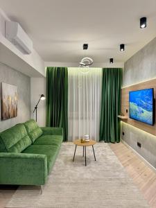 CHANTTAL Luxury - BOUTIQUE