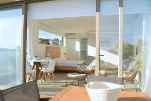 SYRAH Premium B1 - Piscina privada con vista al mar by depptö