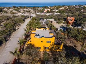 5 Minutes to Downtown Los Barriles, Walk to Beach