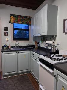 The Cottage at Pineapple House