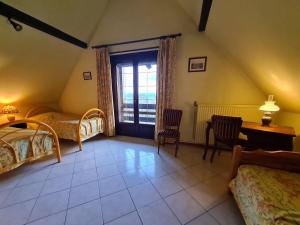 Voici une suggestion de titre : Gîte charmant près de Nancy avec climatisation, WiFi, barbecue et parking privé - FR-1-584-100