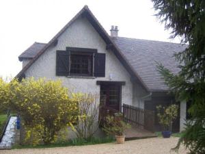 Voici une suggestion de titre : Gîte charmant près de Nancy avec climatisation, WiFi, barbecue et parking privé - FR-1-584-100