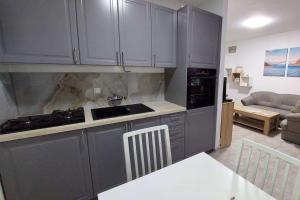 Apartments with parking space Njivice, Krk - 21772