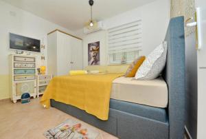 Apartments with parking space Novalja, Pag - 22055