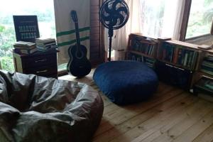 Casa rústica pertinho das águas