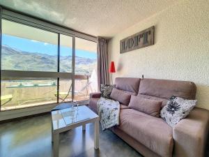 Studio rénové au pied des pistes avec balcon sud, vue ensoleillée, animaux acceptés - FR-1-344-1193