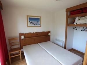 Appartements Appartement confortable proche pistes a Chamrousse 1700, 2 ch, balcon, casier a skis - FR-1-549-135 : photos des chambres