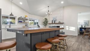 Just Listed Modern Classy 4 Bdrm Heart of OldTown