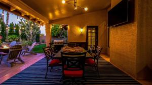 Luxury N. Scottsdale Home wPrivate Oasis Yard