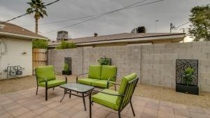 Remodeled 2 Bdrm w Yard in Old Town Scottsdale