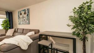 Remodeled 2 Bdrm w Yard in Old Town Scottsdale