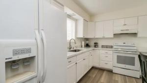 Remodeled 2 Bdrm w Yard in Old Town Scottsdale