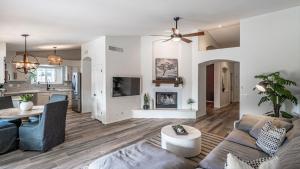 New Listing Stylish 4 Bdrm wPool and Game Room