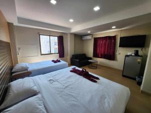 White Rose​ Hotel​ II​