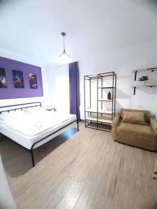 Style Apartment with Courtyard