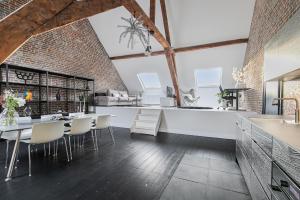 Pastoria Residence