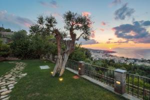 My Exclusive Italy - Luxury Villa with breathtaking Seaview, pool, BBQ