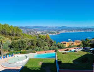Appartement 3P traversant vue mer et forêt - Les clés de l´Estérel - 3hvězdičkové hotely ve městě Théoule-sur-Mer