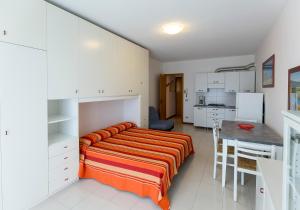 Villaggio Luna Swimmingpool- Agenzia Cocal