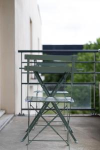 T2 très bien situé-refait-Balcon aménagé-box clos