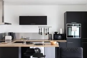 T2 très bien situé-refait-Balcon aménagé-box clos - 蒙特热尔蒙