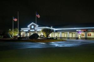 Clarion Hotel Detroit Metro Airport