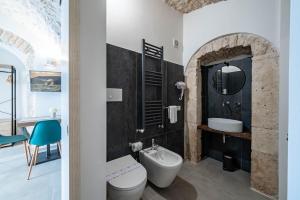 Gattoni Room by Rentbeat