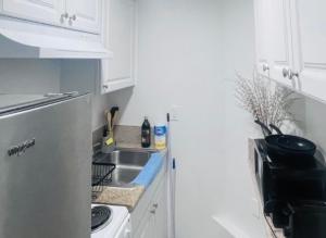 Lovely Sherman Oaks Studio