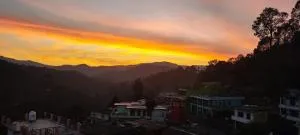 Rooftop Homestay with Mountains View - Jageshwar