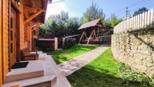 Котедж Біля лісу