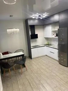 VIP apartment у центрі міста, новобудЖК Театральний,дуже простора - Khotsin